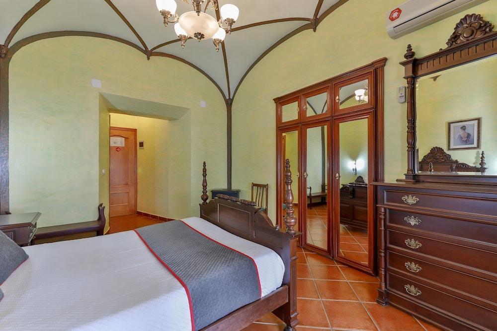 Hotel Las Palmeras By Vivere Stays Zafra Esterno foto