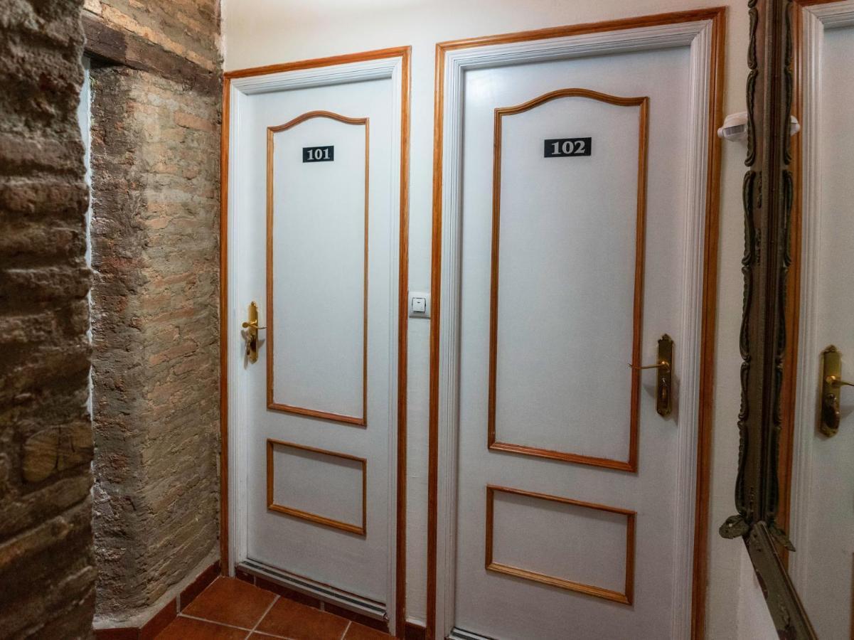 Hotel Las Palmeras By Vivere Stays Zafra Esterno foto