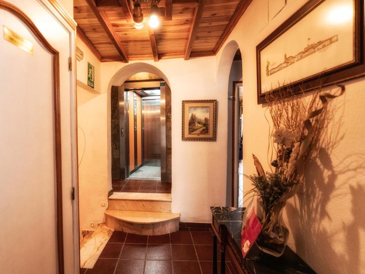 Hotel Las Palmeras By Vivere Stays Zafra Esterno foto