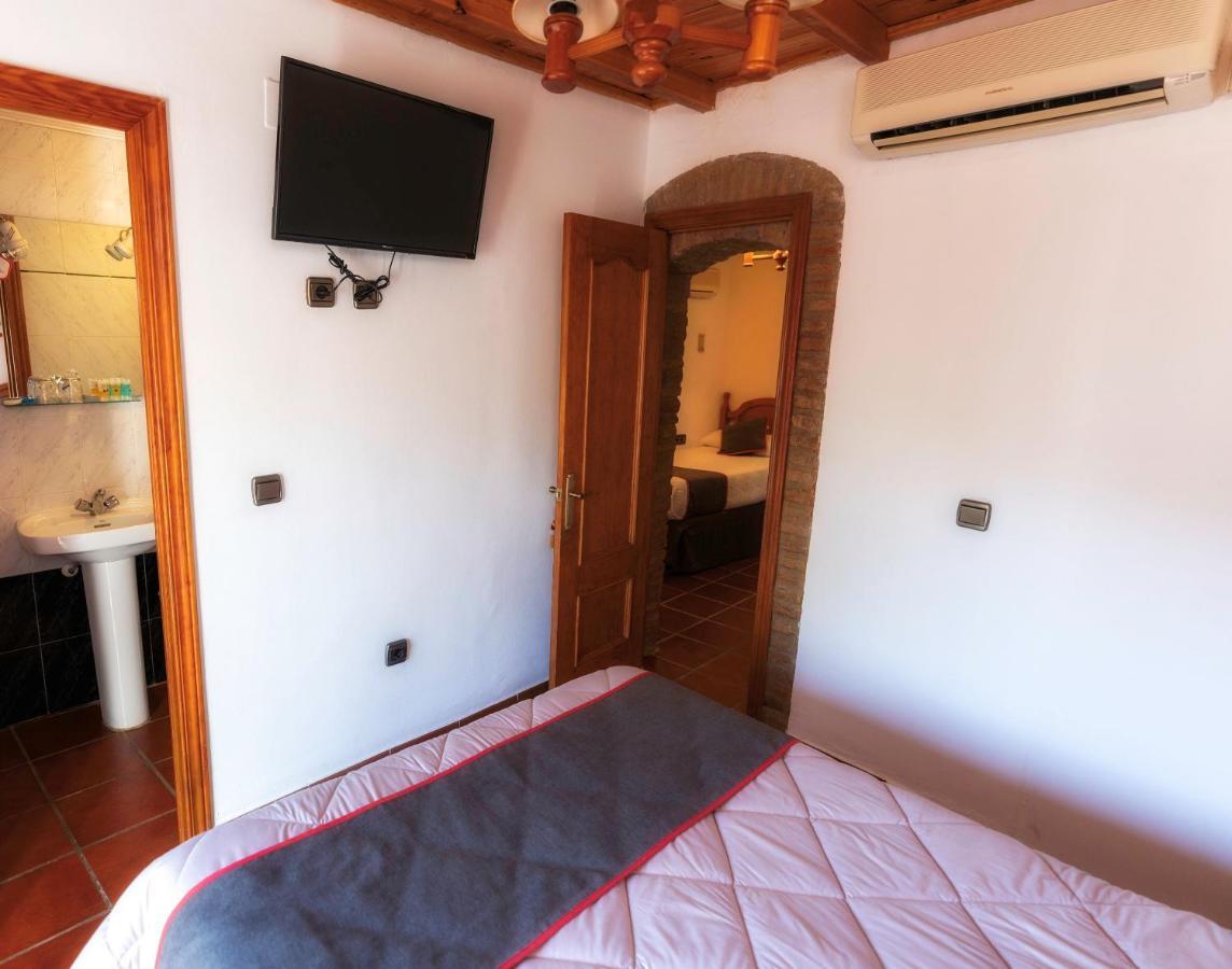 Hotel Las Palmeras By Vivere Stays Zafra Esterno foto