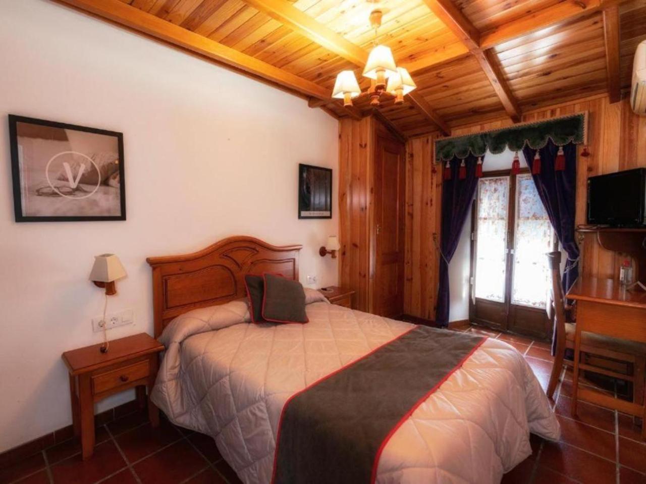 Hotel Las Palmeras By Vivere Stays Zafra Esterno foto