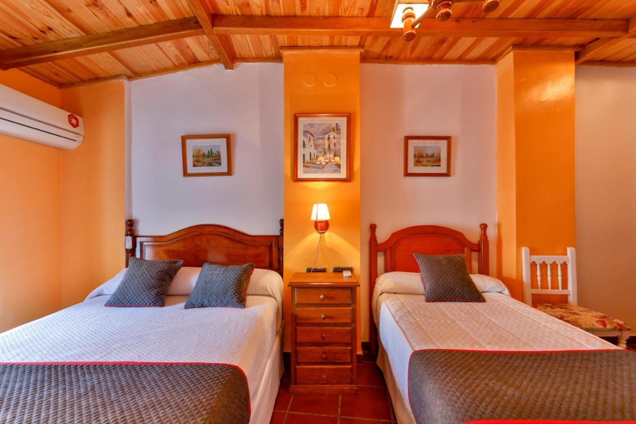 Hotel Las Palmeras By Vivere Stays Zafra Esterno foto