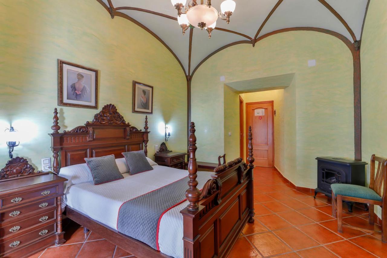 Hotel Las Palmeras By Vivere Stays Zafra Esterno foto