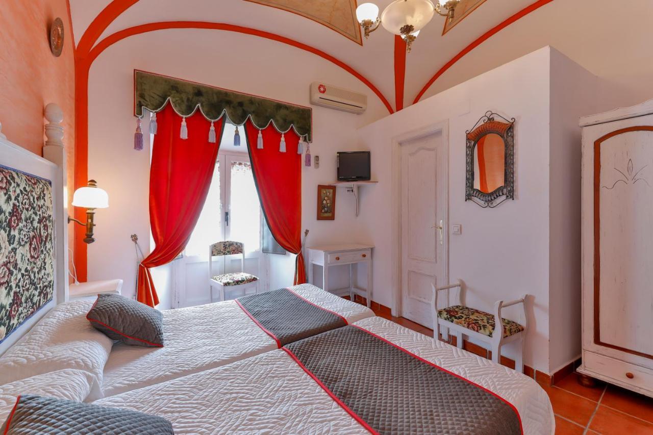 Hotel Las Palmeras By Vivere Stays Zafra Esterno foto
