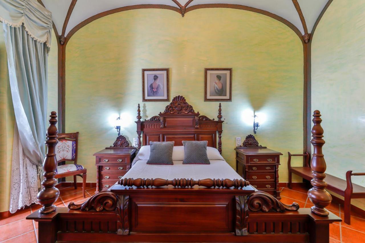 Hotel Las Palmeras By Vivere Stays Zafra Esterno foto